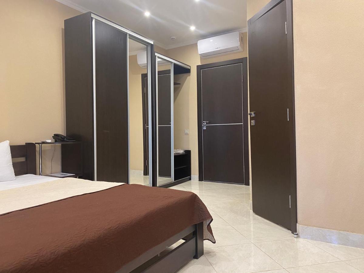 Міні-Готель "Кімната Комфорт" Odessa Ngoại thất bức ảnh